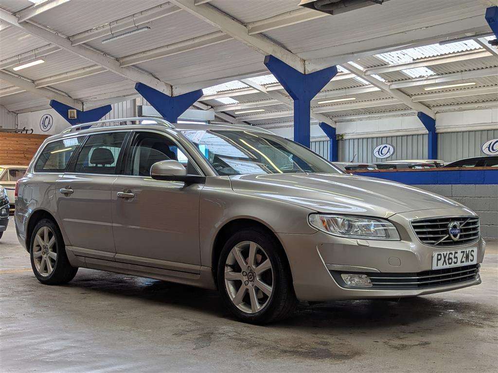 <p>2015 VOLVO V70 SE LUX D4 AUTO</p>
