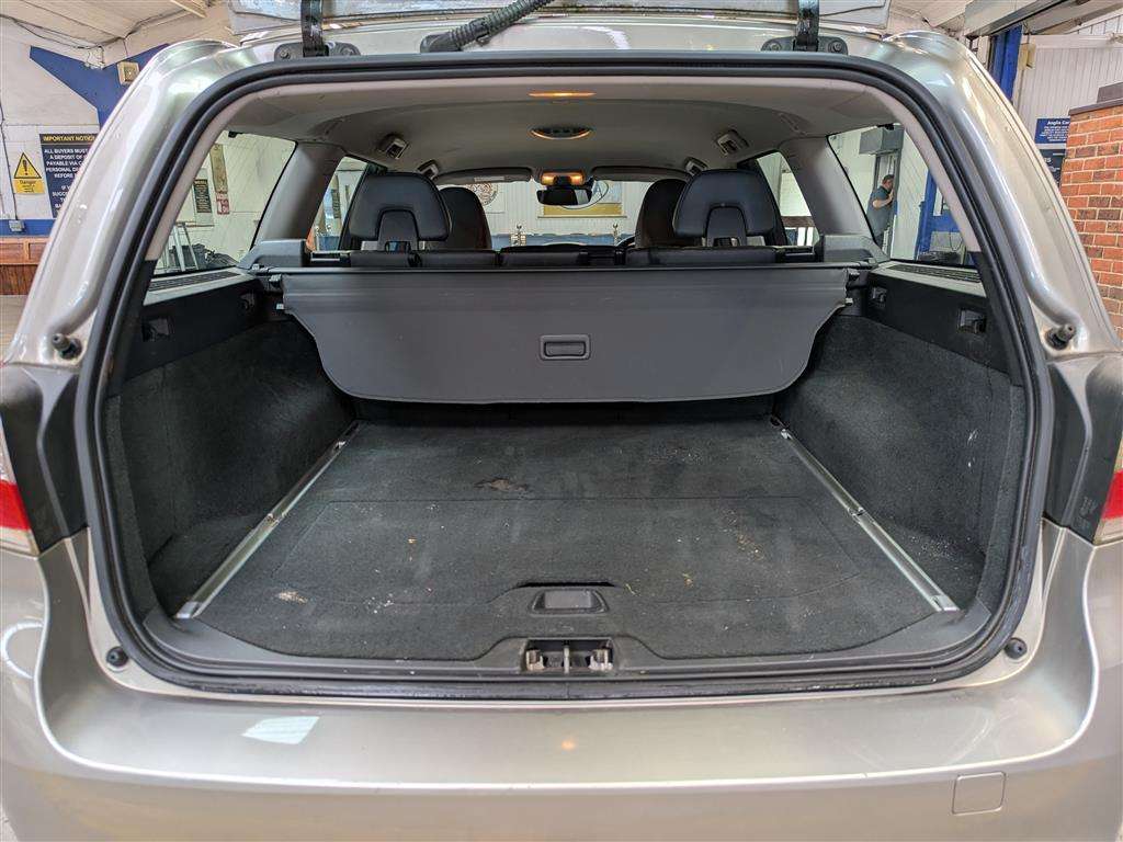 <p>2015 VOLVO V70 SE LUX D4 AUTO</p>