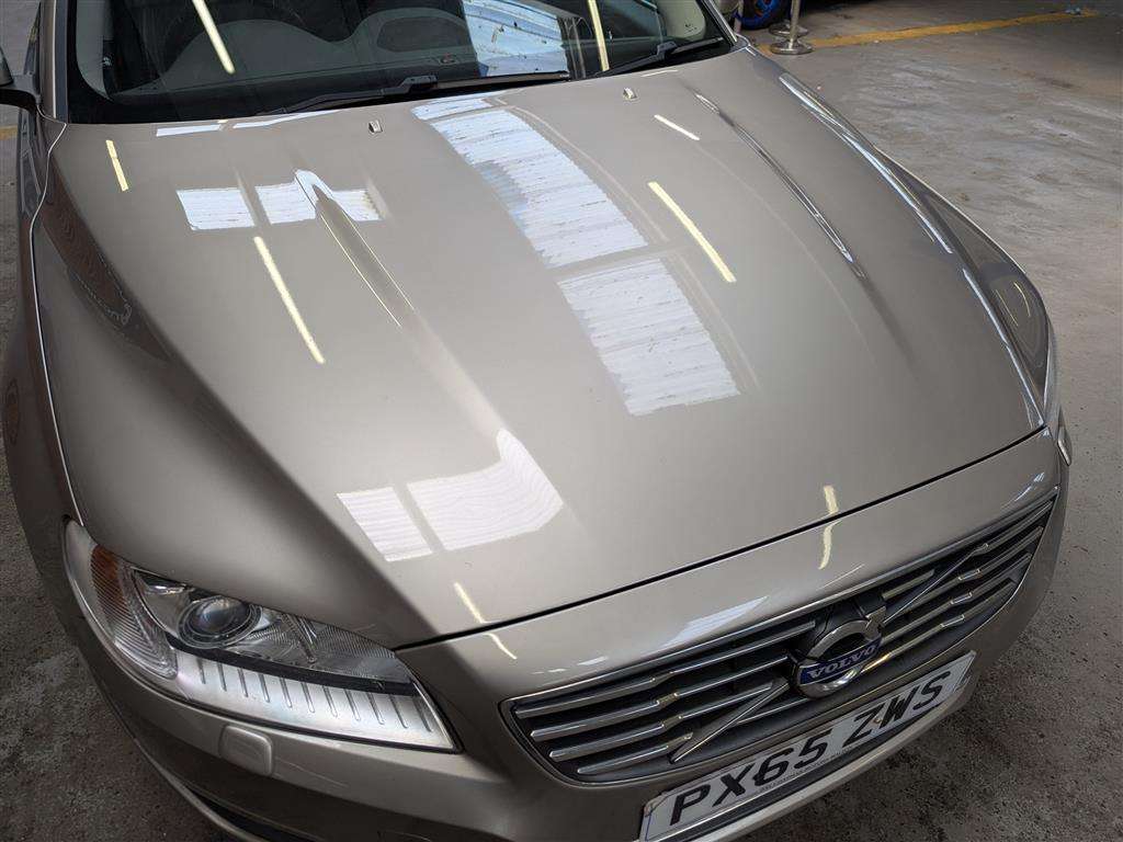 <p>2015 VOLVO V70 SE LUX D4 AUTO</p>
