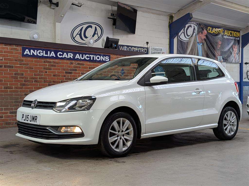 <p>2015 VOLKSWAGEN POLO SE</p>