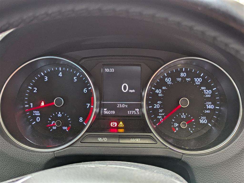 <p>2015 VOLKSWAGEN POLO SE</p>