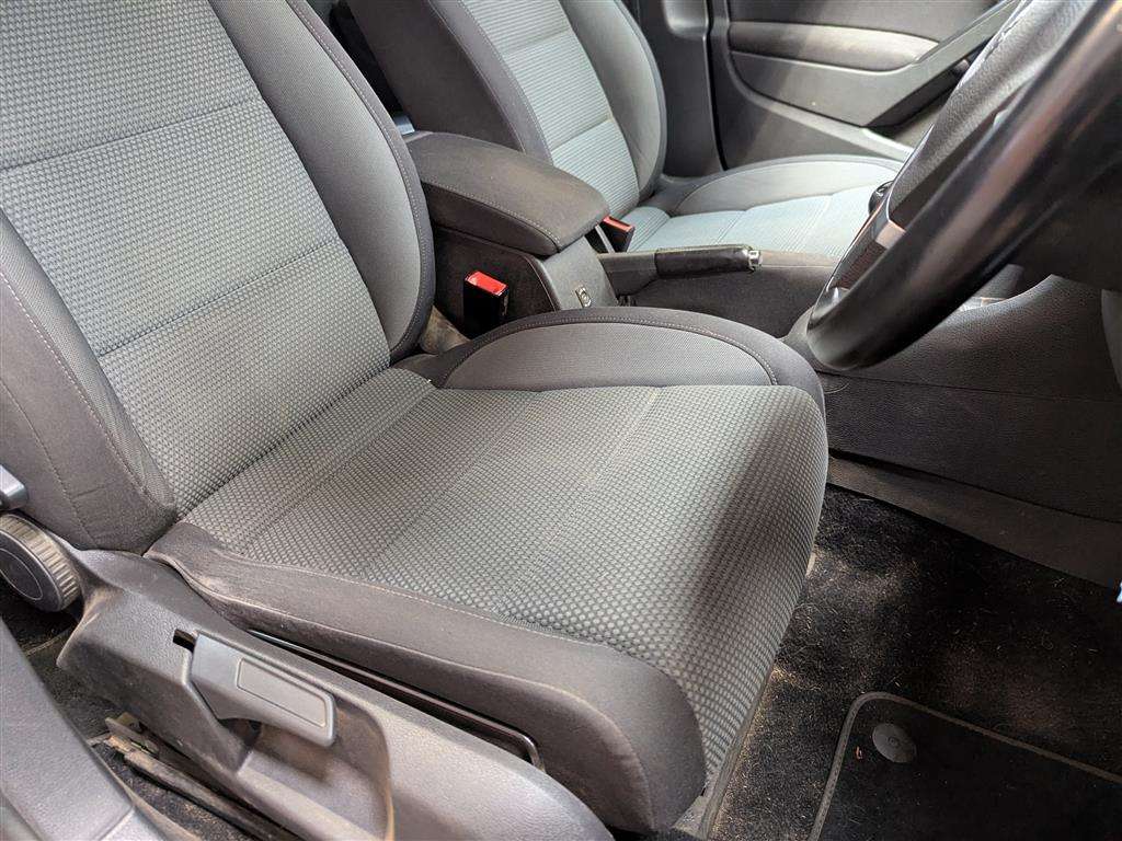 <p>2012 VOLKSWAGEN GOLF MATCH TDI</p>