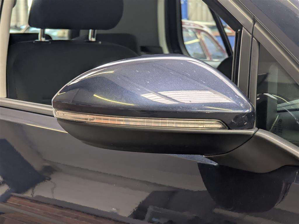 <p>2016 VOLKSWAGEN GOLF MATCH EDITION TDI BM</p>