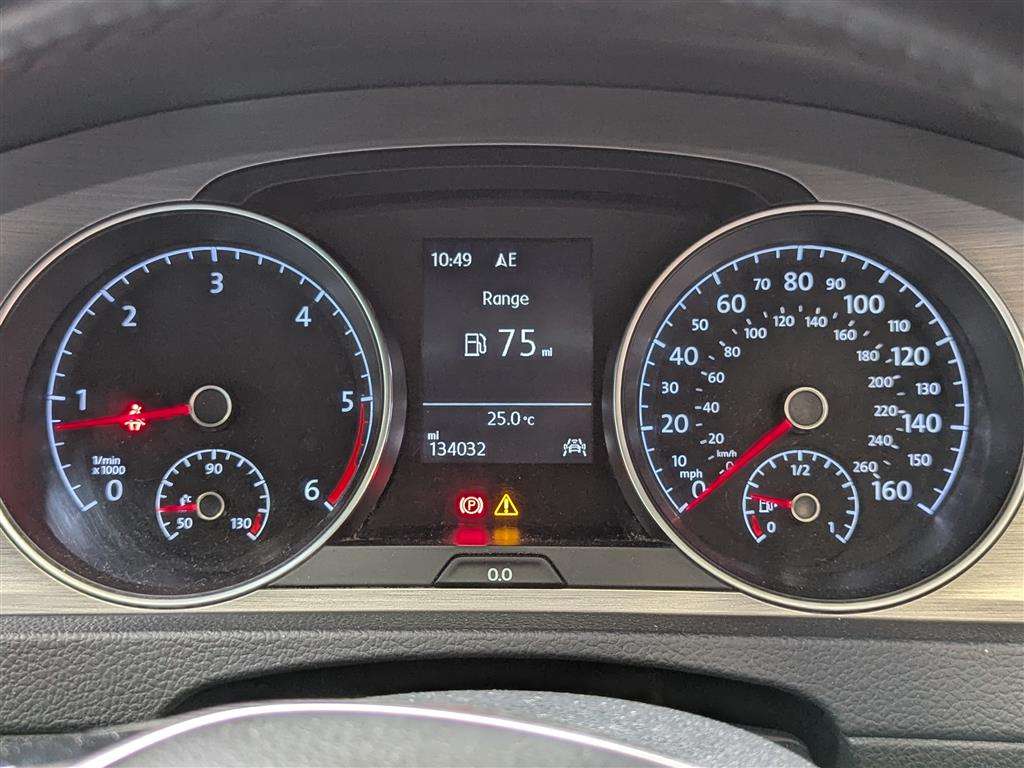<p>2016 VOLKSWAGEN GOLF MATCH EDITION TDI BM</p>