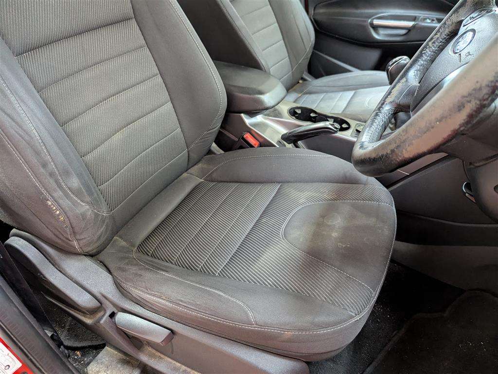 <p>2016 FORD KUGA ZETEC TDCI</p>