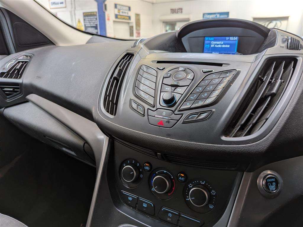 <p>2016 FORD KUGA ZETEC TDCI</p>