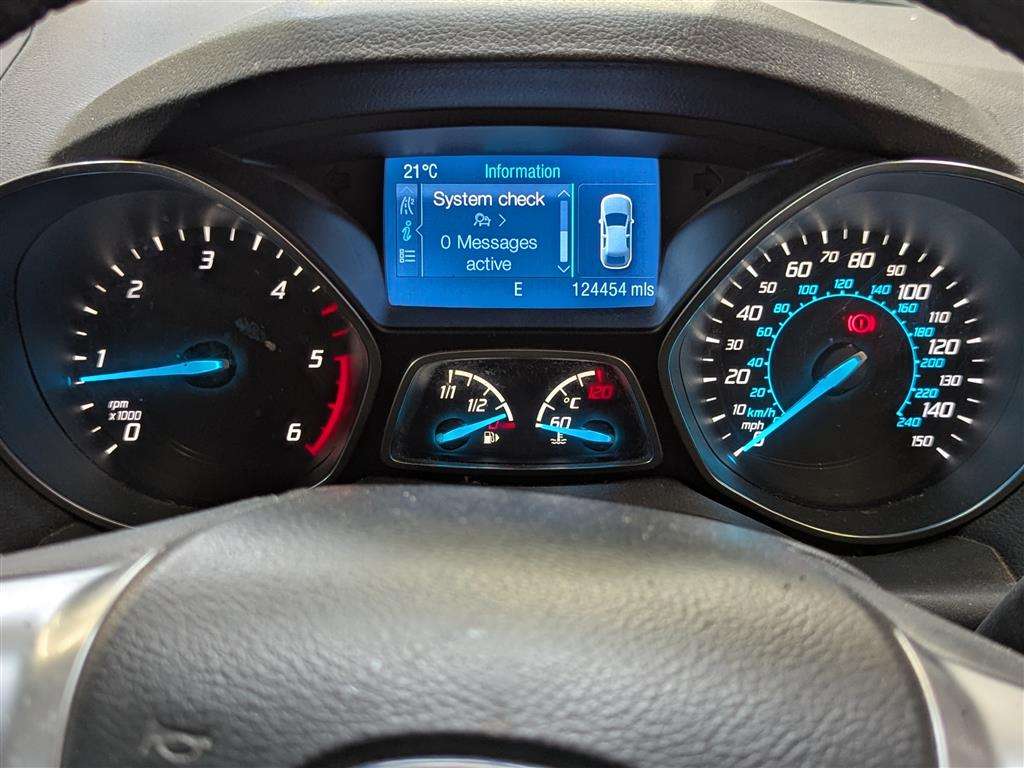 <p>2016 FORD KUGA ZETEC TDCI</p>