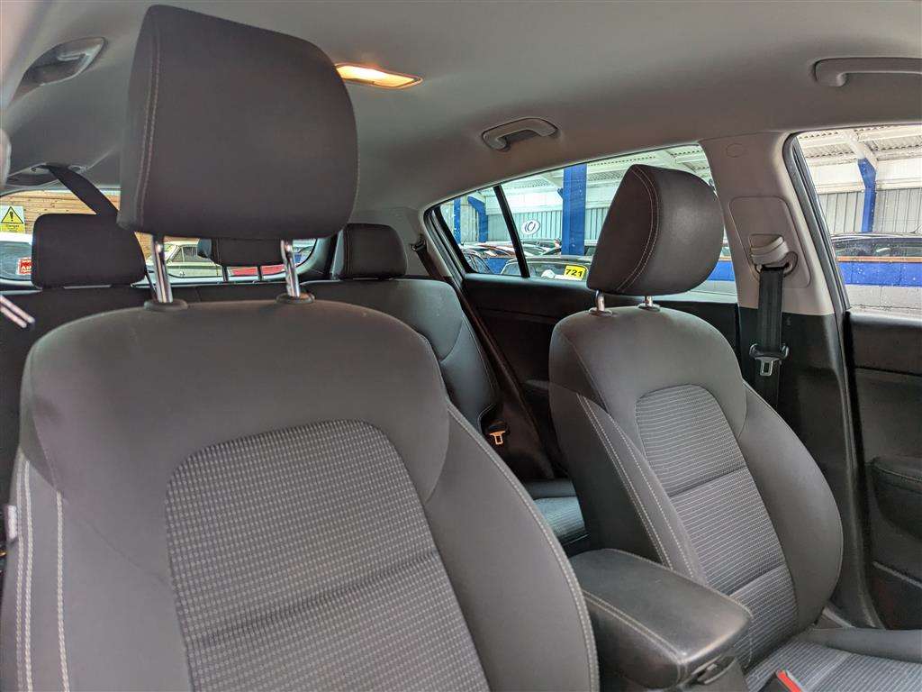 <p>2017 KIA SPORTAGE KX-2 CRDI</p>