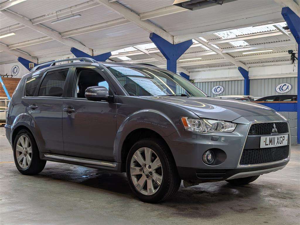 <p>2011 MITSUBISHI OUTLANDER GX 4 DI-D</p>