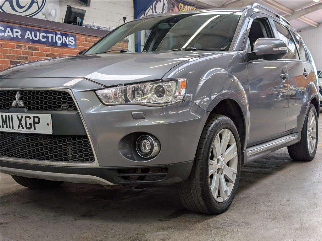 <p>2011 MITSUBISHI OUTLANDER GX 4 DI-D</p>