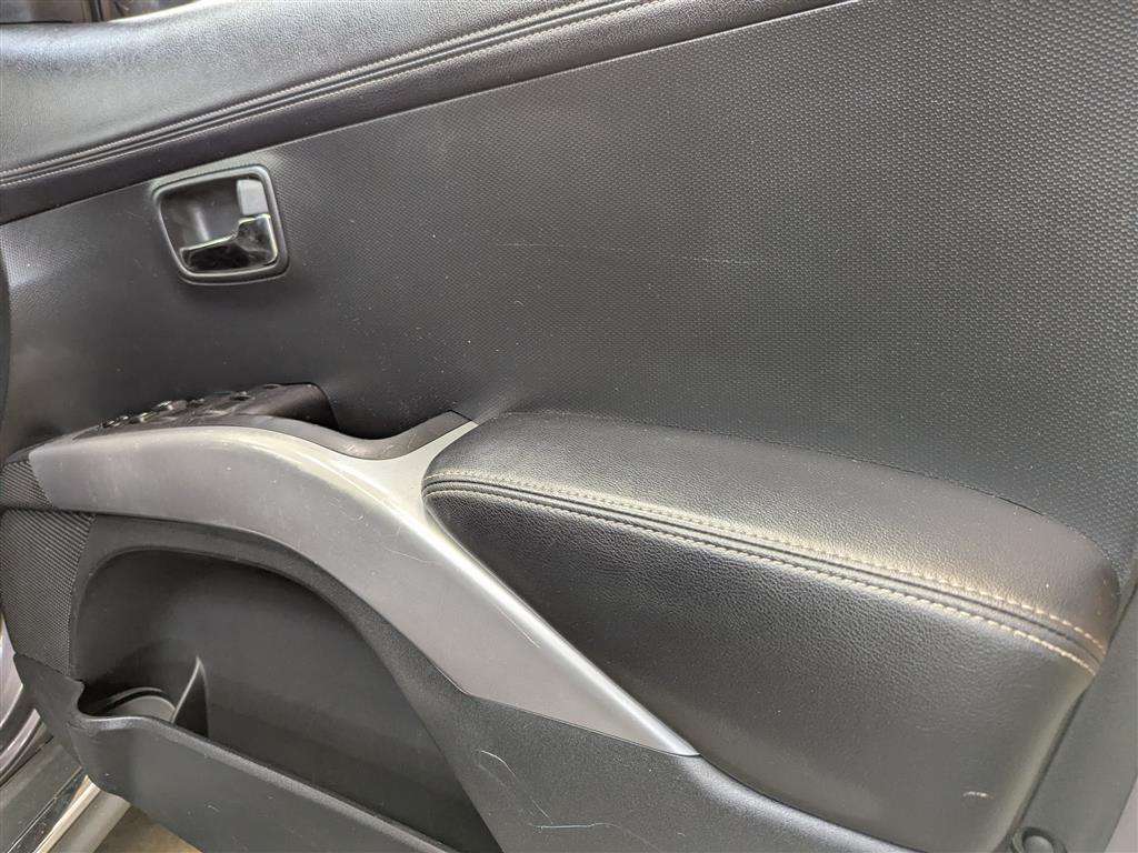<p>2011 MITSUBISHI OUTLANDER GX 4 DI-D</p>