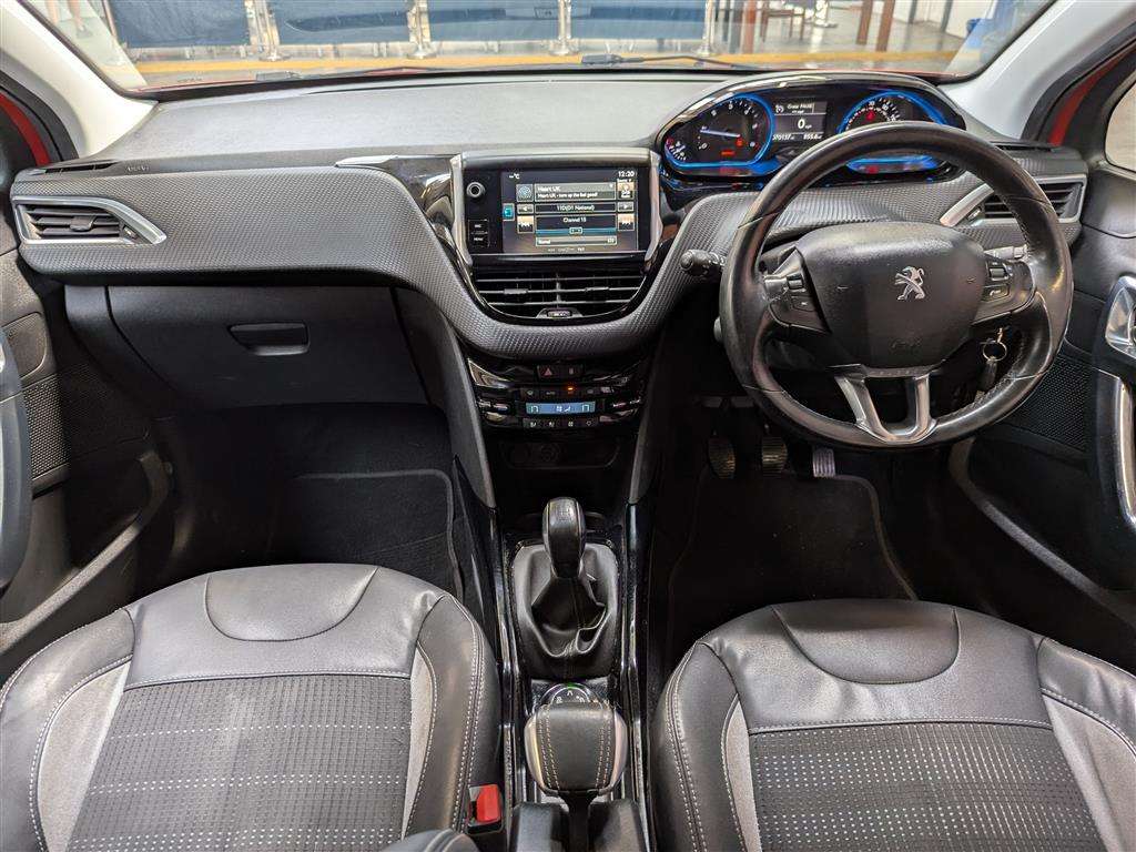 <p>2015 PEUGEOT 2008 ALLURE E-HDI</p>