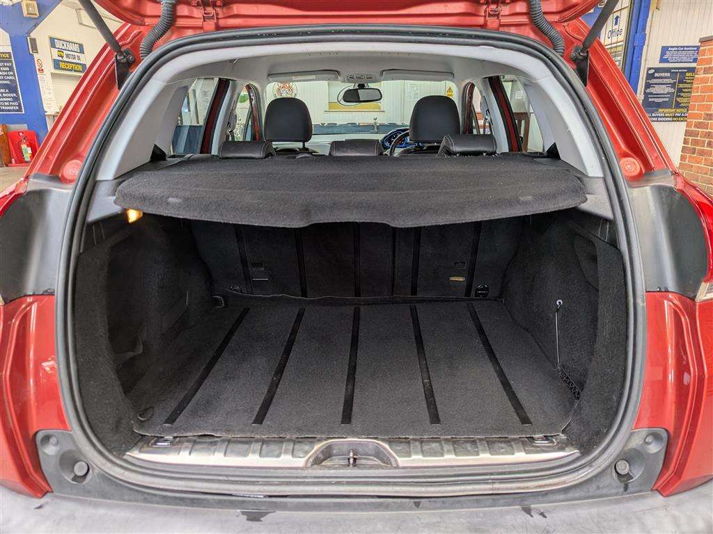 <p>2015 PEUGEOT 2008 ALLURE E-HDI</p>