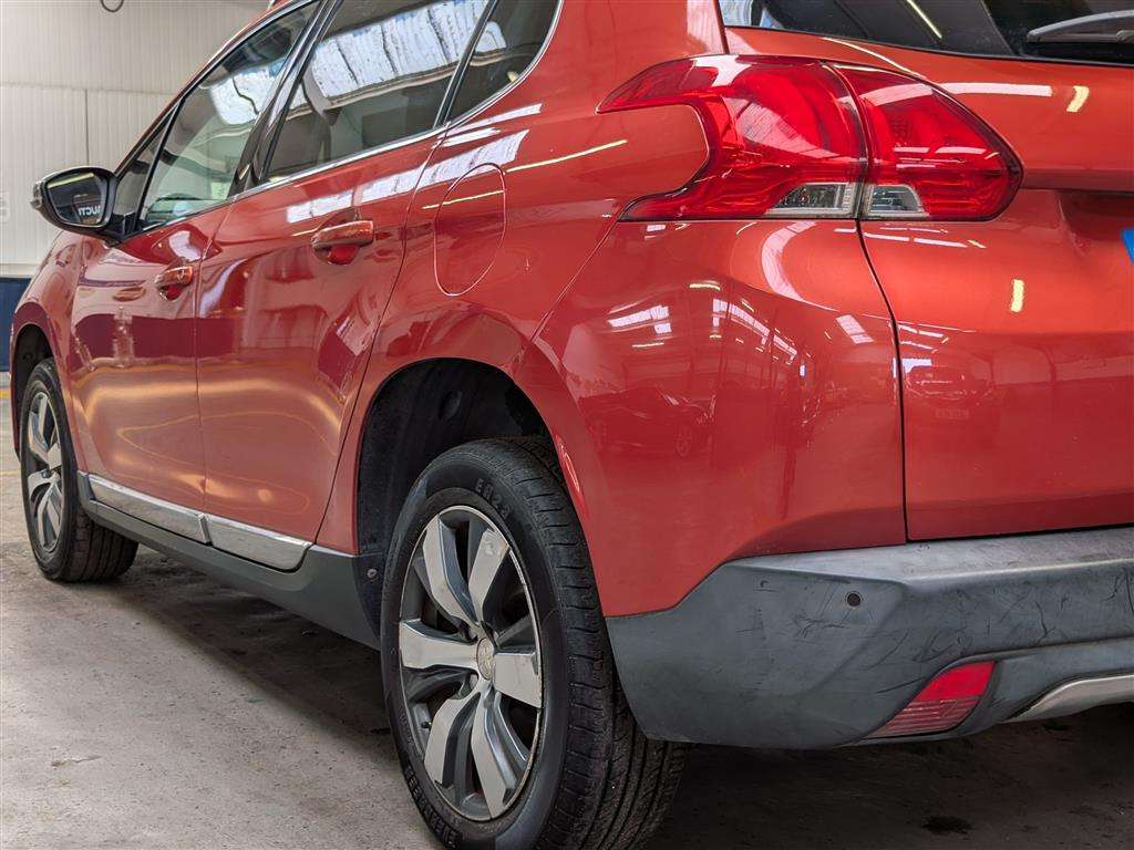 <p>2015 PEUGEOT 2008 ALLURE E-HDI</p>