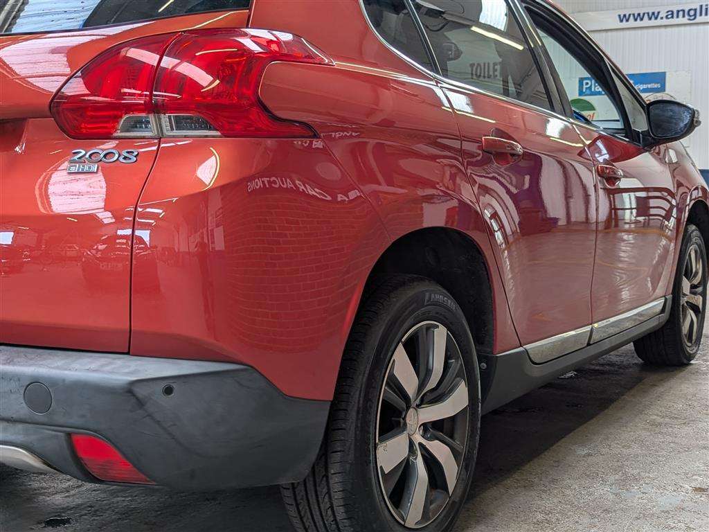 <p>2015 PEUGEOT 2008 ALLURE E-HDI</p>