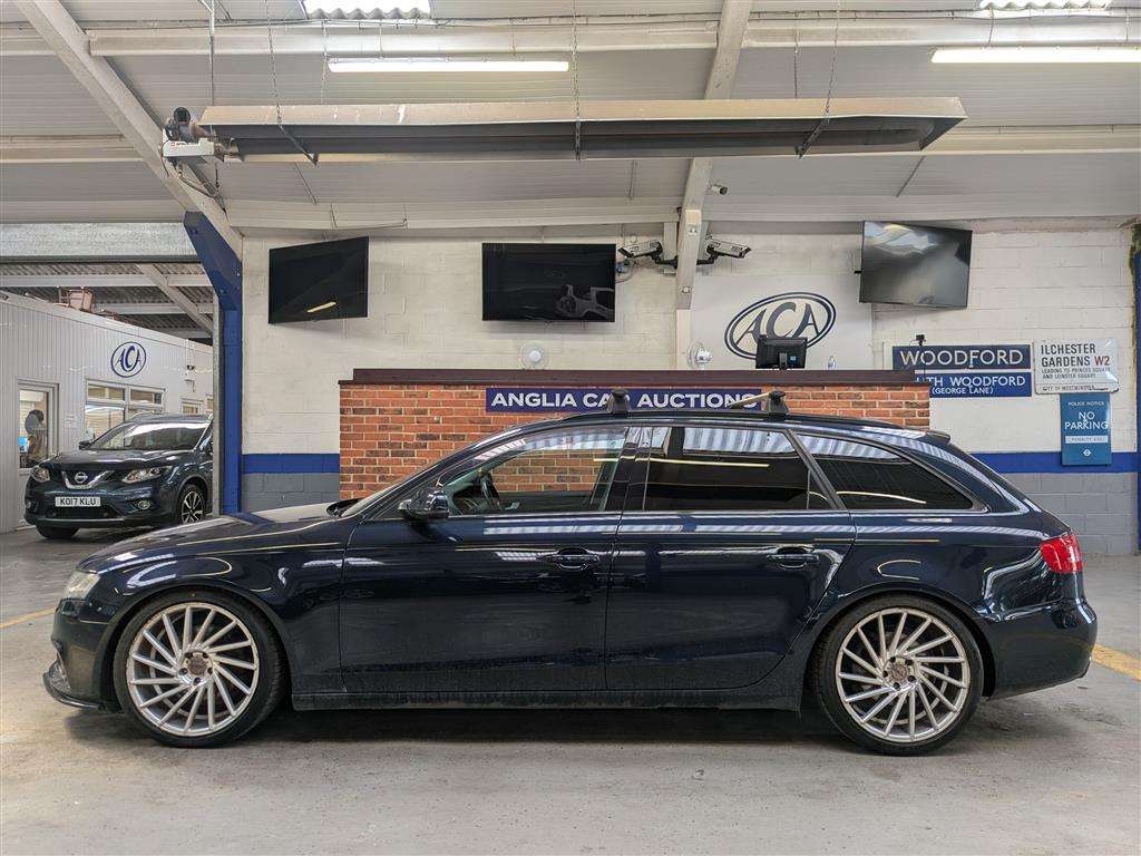 <p>2010 AUDI A4 AVANT SE TDI</p>