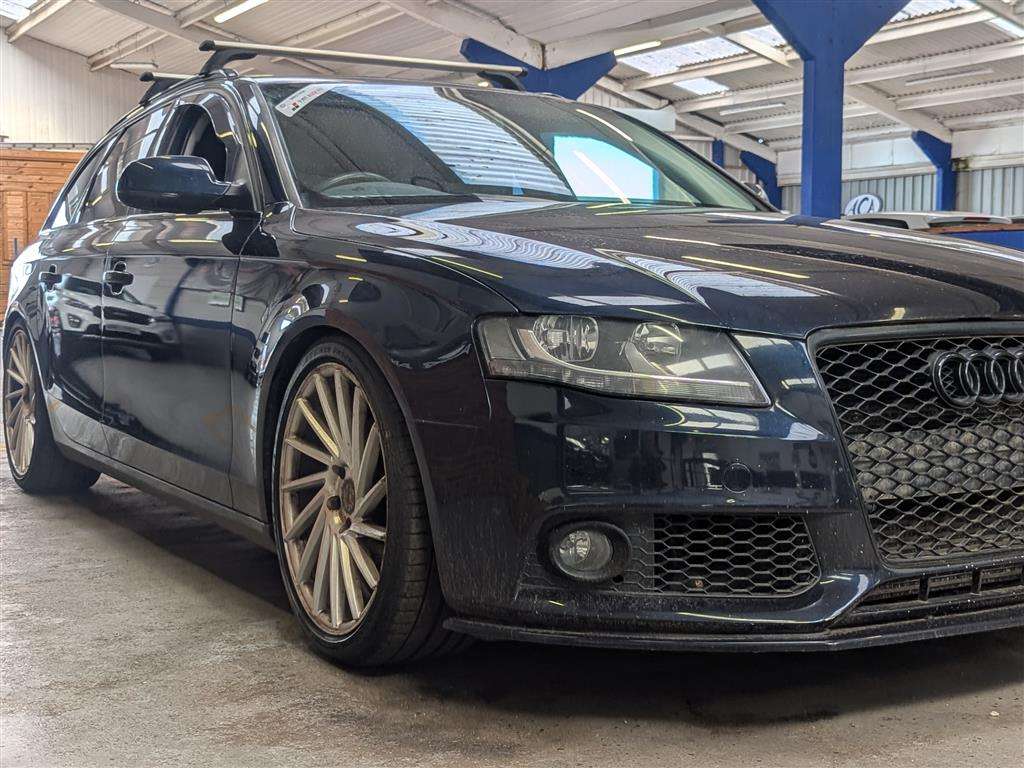 <p>2010 AUDI A4 AVANT SE TDI</p>