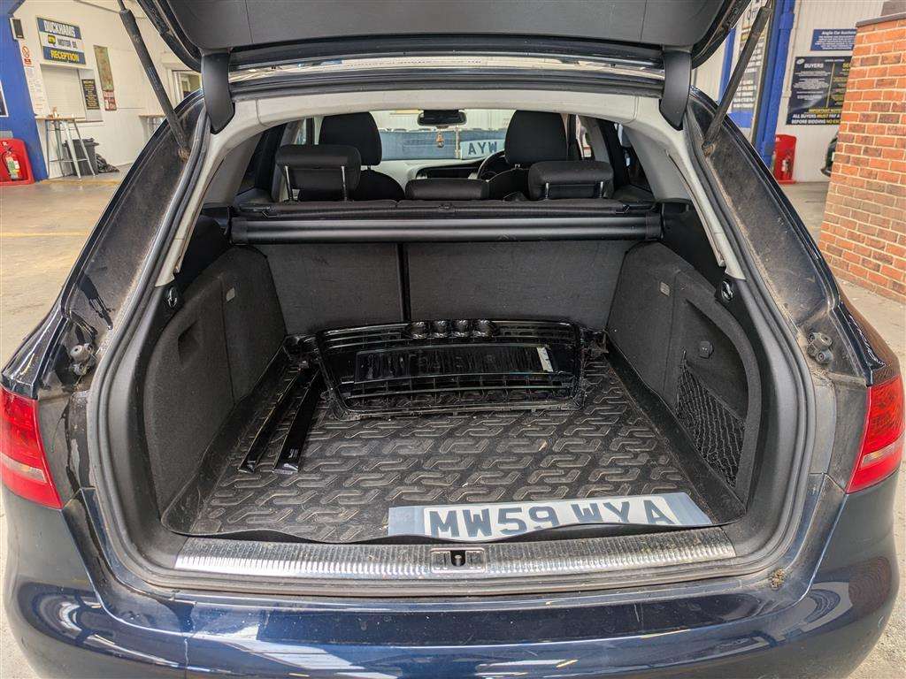 <p>2010 AUDI A4 AVANT SE TDI</p>