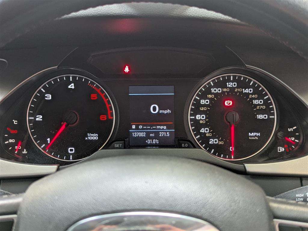 <p>2010 AUDI A4 AVANT SE TDI</p>