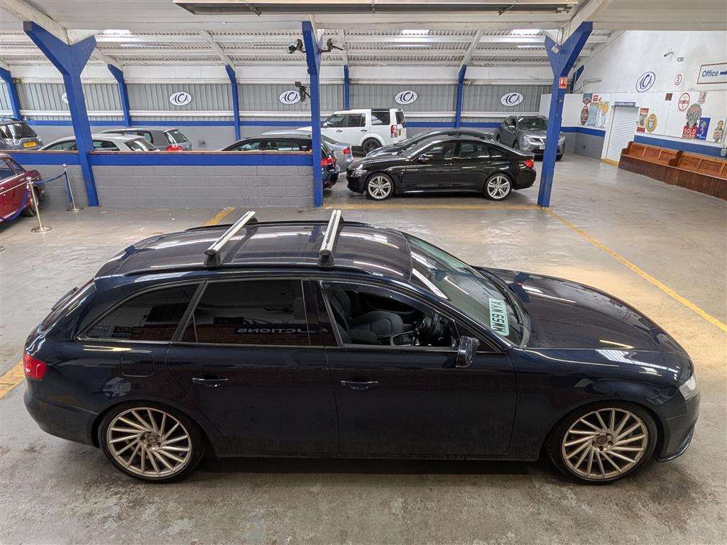 <p>2010 AUDI A4 AVANT SE TDI</p>