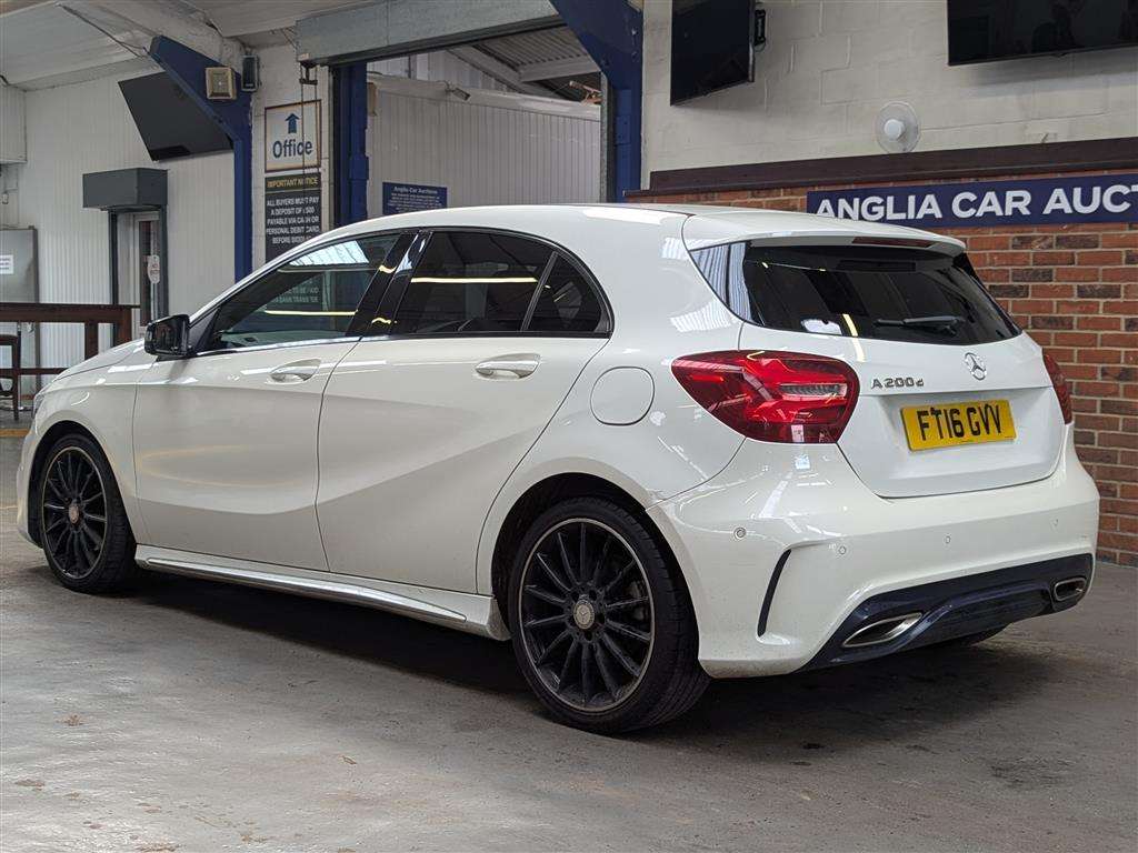 <p>2016 MERCEDES-BENZ A 200 D AMG LINE PREMIUM</p>