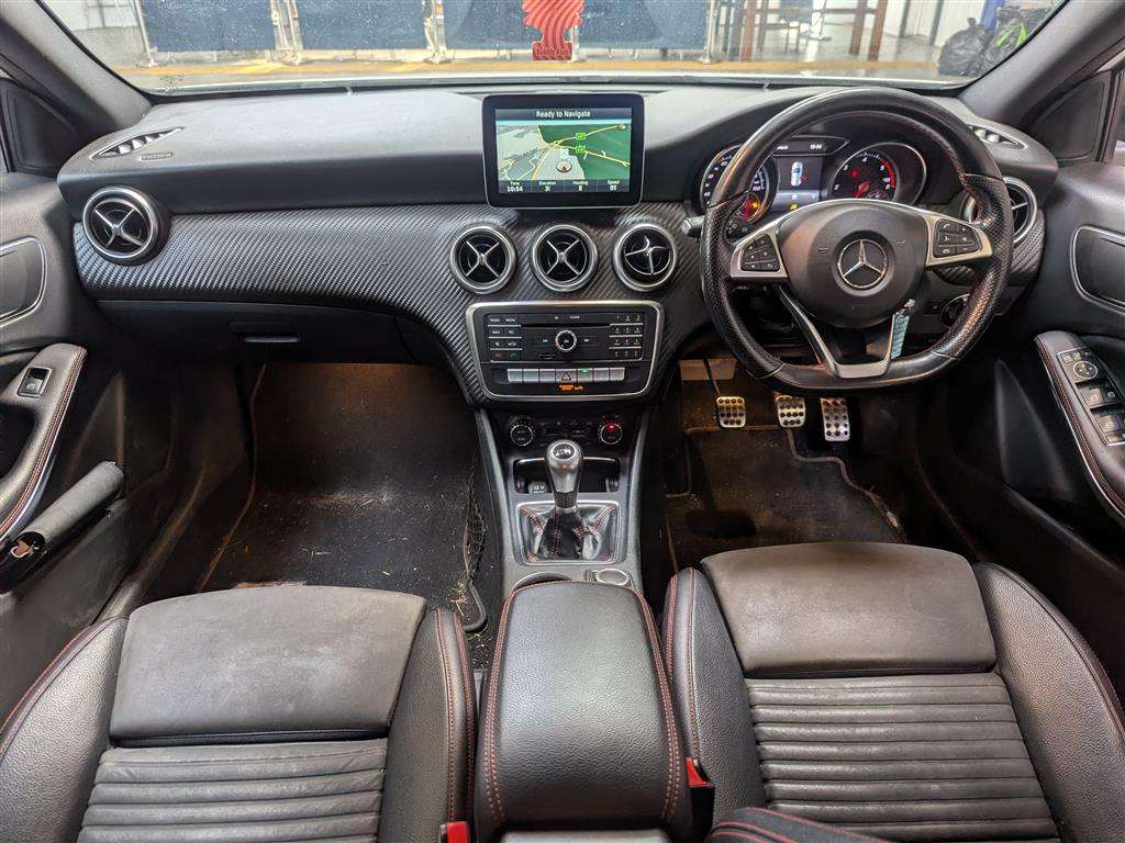 <p>2016 MERCEDES-BENZ A 200 D AMG LINE PREMIUM</p>