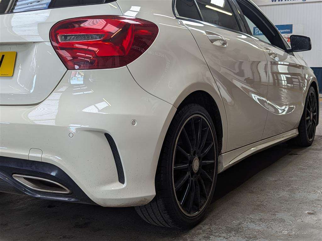 <p>2016 MERCEDES-BENZ A 200 D AMG LINE PREMIUM</p>