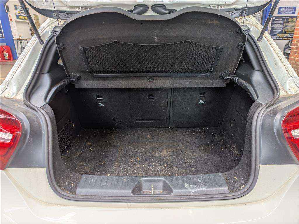 <p>2016 MERCEDES-BENZ A 200 D AMG LINE PREMIUM</p>