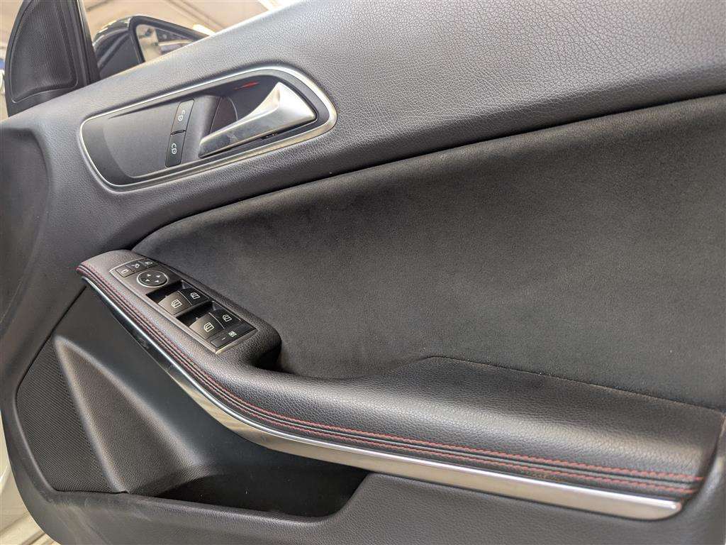 <p>2016 MERCEDES-BENZ A 200 D AMG LINE PREMIUM</p>