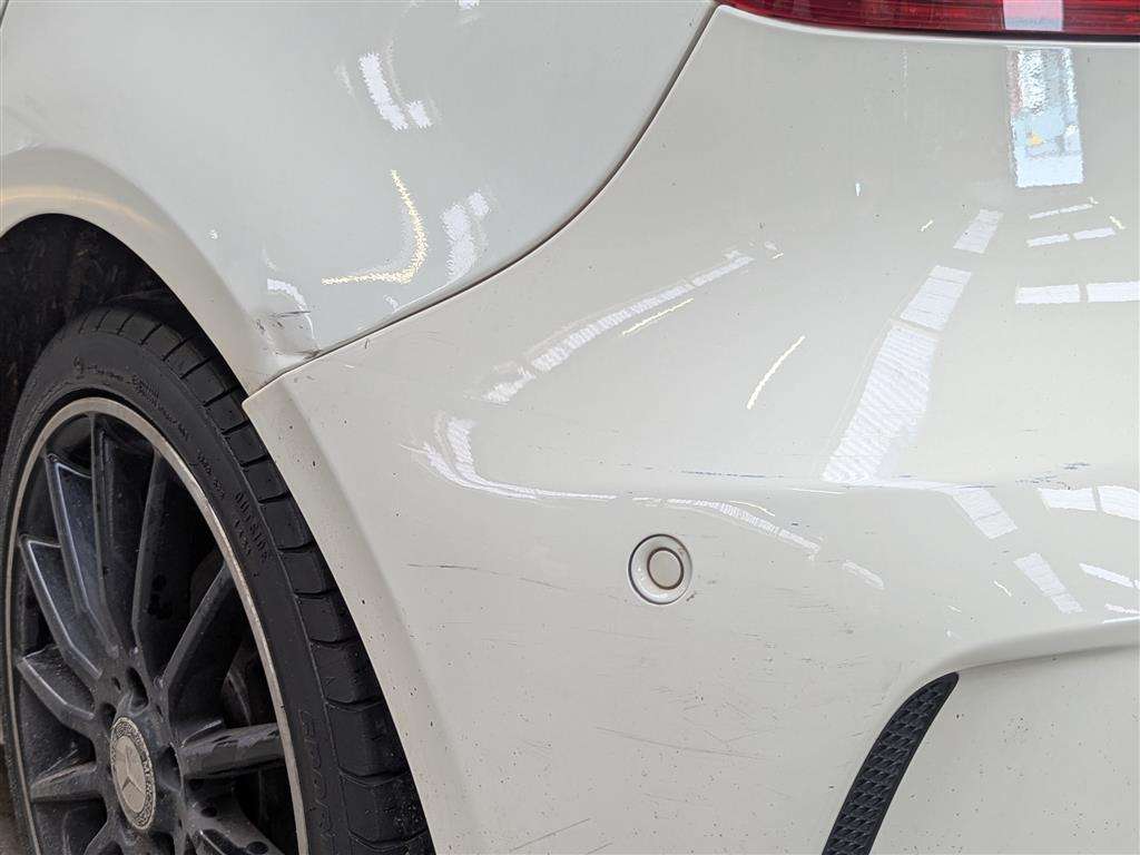 <p>2016 MERCEDES-BENZ A 200 D AMG LINE PREMIUM</p>