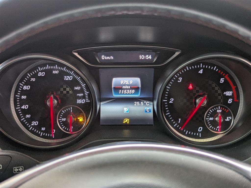 <p>2016 MERCEDES-BENZ A 200 D AMG LINE PREMIUM</p>
