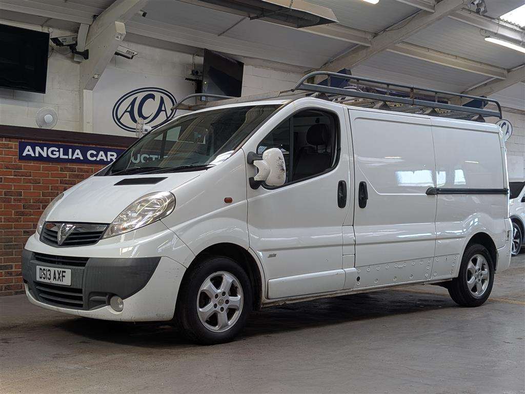 <p>2013 VAUXHALL VIVARO 2900 SPORTIVE CDTI</p>