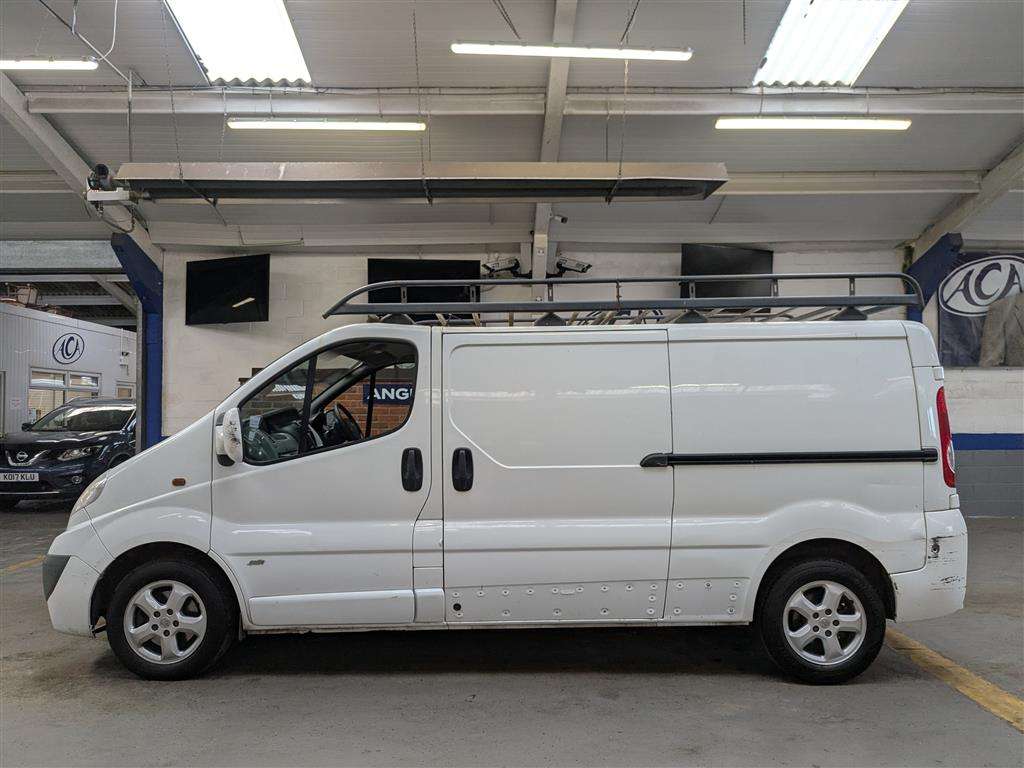 <p>2013 VAUXHALL VIVARO 2900 SPORTIVE CDTI</p>