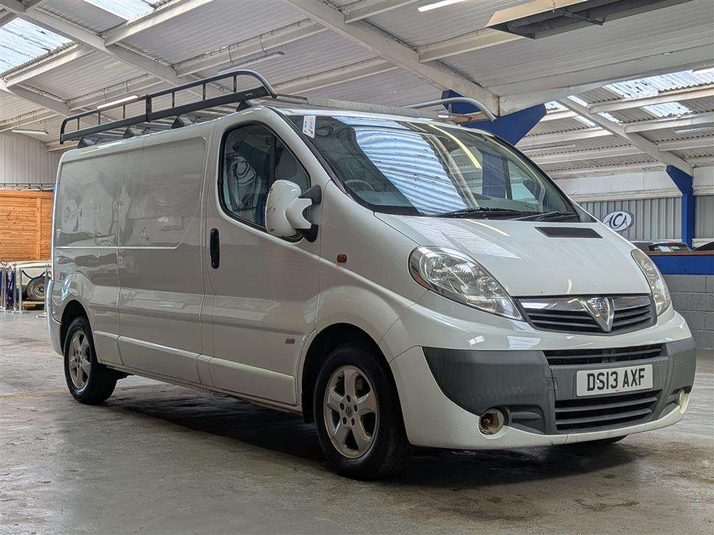 <p>2013 VAUXHALL VIVARO 2900 SPORTIVE CDTI</p>