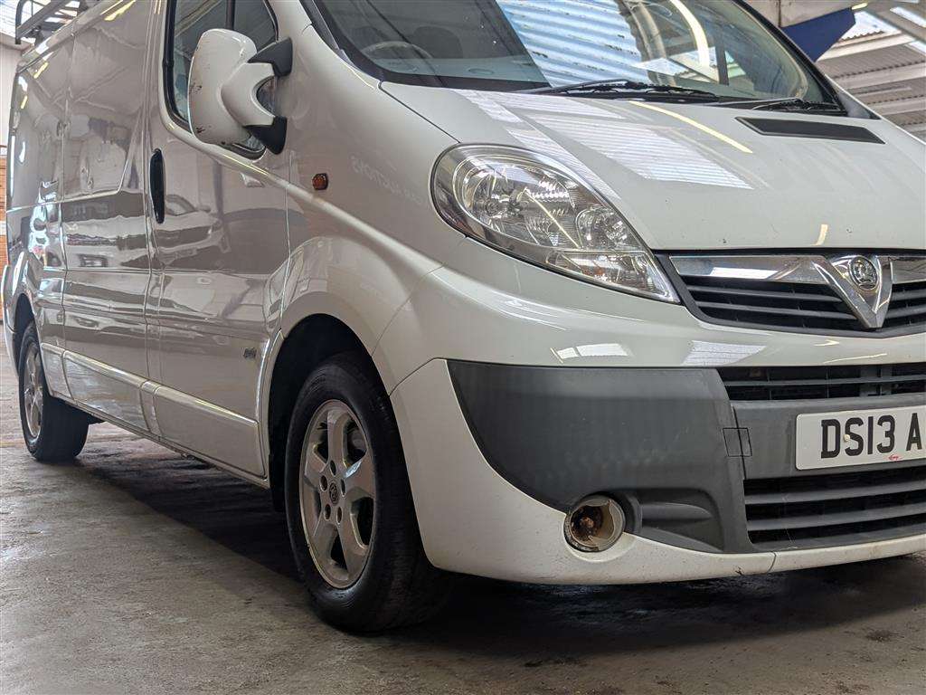 <p>2013 VAUXHALL VIVARO 2900 SPORTIVE CDTI</p>