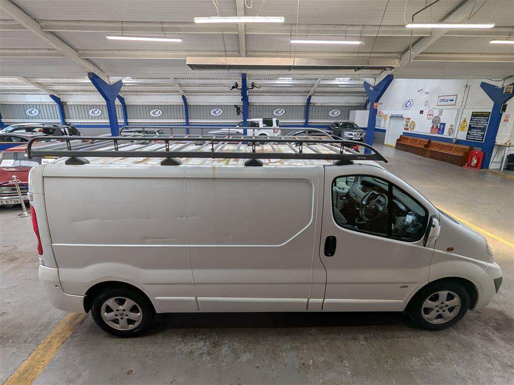 <p>2013 VAUXHALL VIVARO 2900 SPORTIVE CDTI</p>