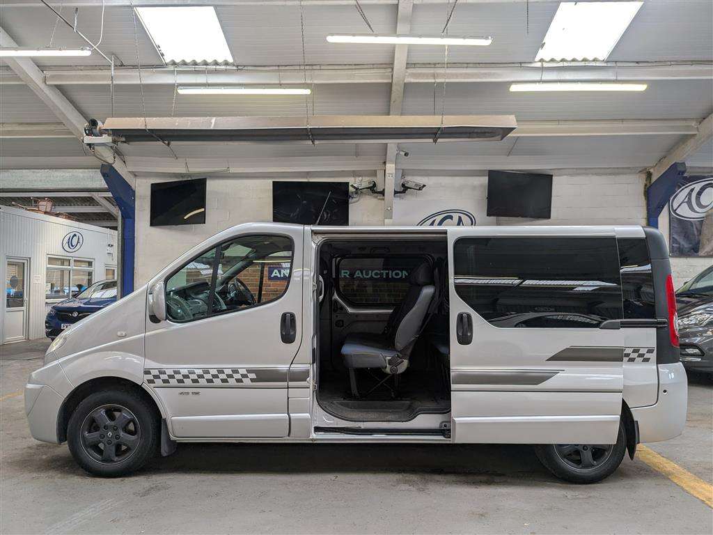 <p>2013 RENAULT TRAFIC LL29 SPORT DCI</p>