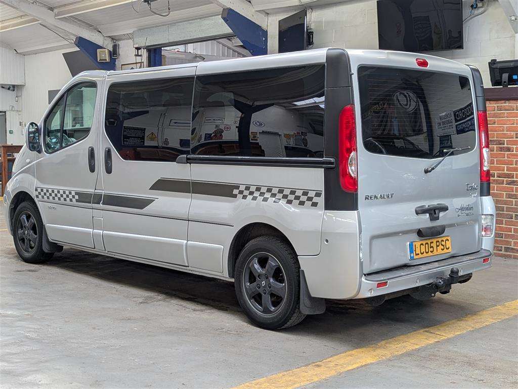 <p>2013 RENAULT TRAFIC LL29 SPORT DCI</p>