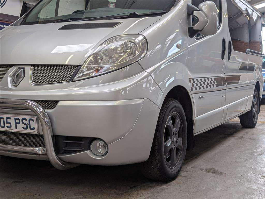 <p>2013 RENAULT TRAFIC LL29 SPORT DCI</p>