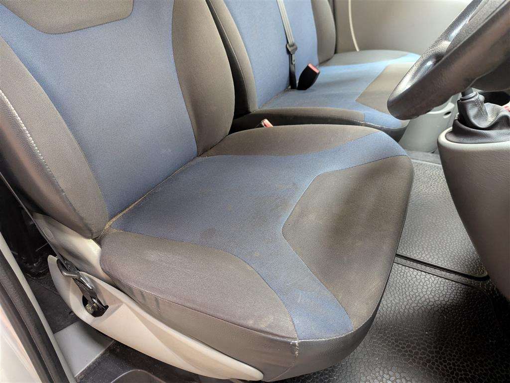 <p>2013 RENAULT TRAFIC LL29 SPORT DCI</p>