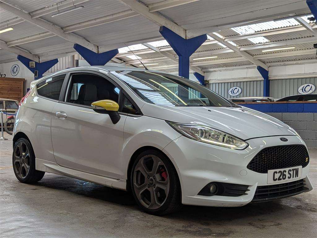 <p>2014 FORD FIESTA ST-2 TURBO</p>
