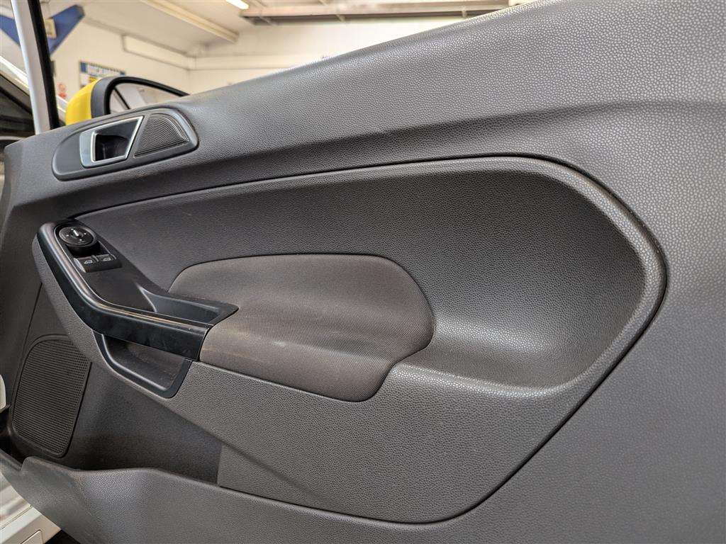 <p>2014 FORD FIESTA ST-2 TURBO</p>