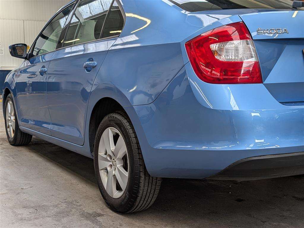 <p>2016 SKODA RAPID SE TDI</p>
