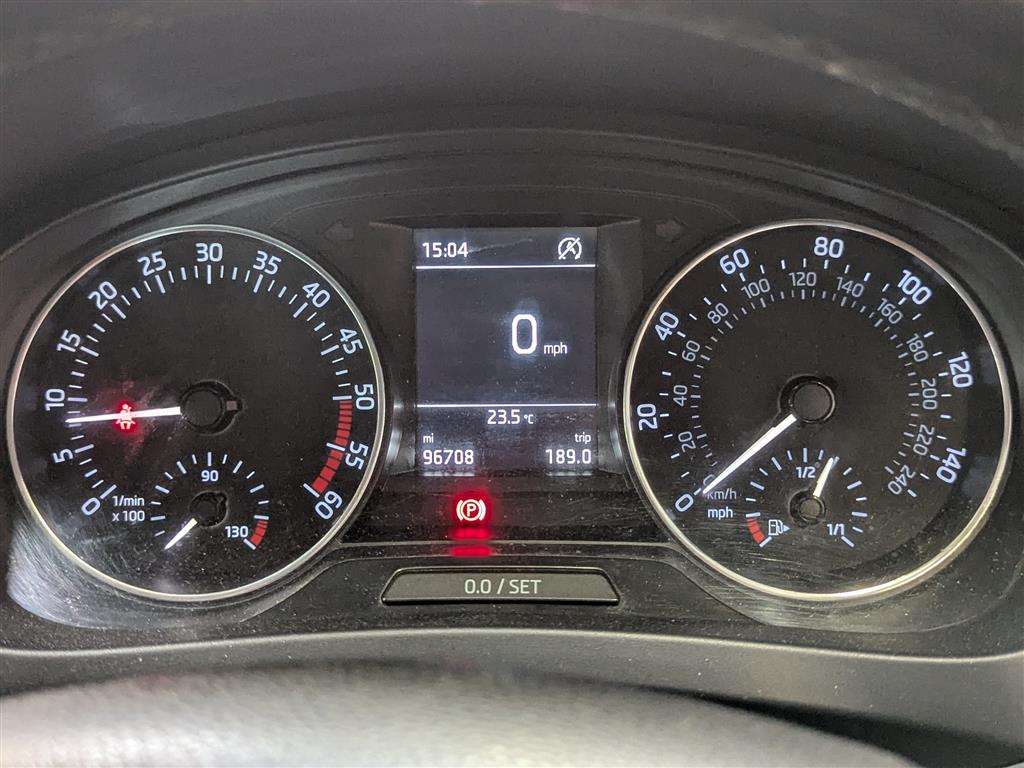 <p>2016 SKODA RAPID SE TDI</p>