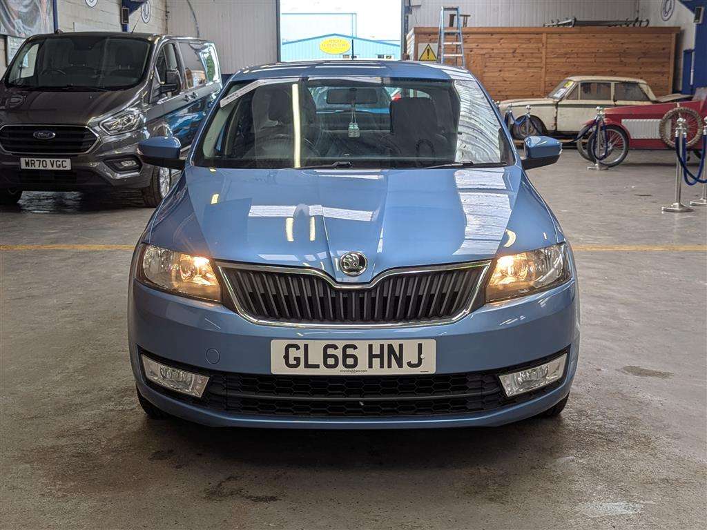<p>2016 SKODA RAPID SE TDI</p>