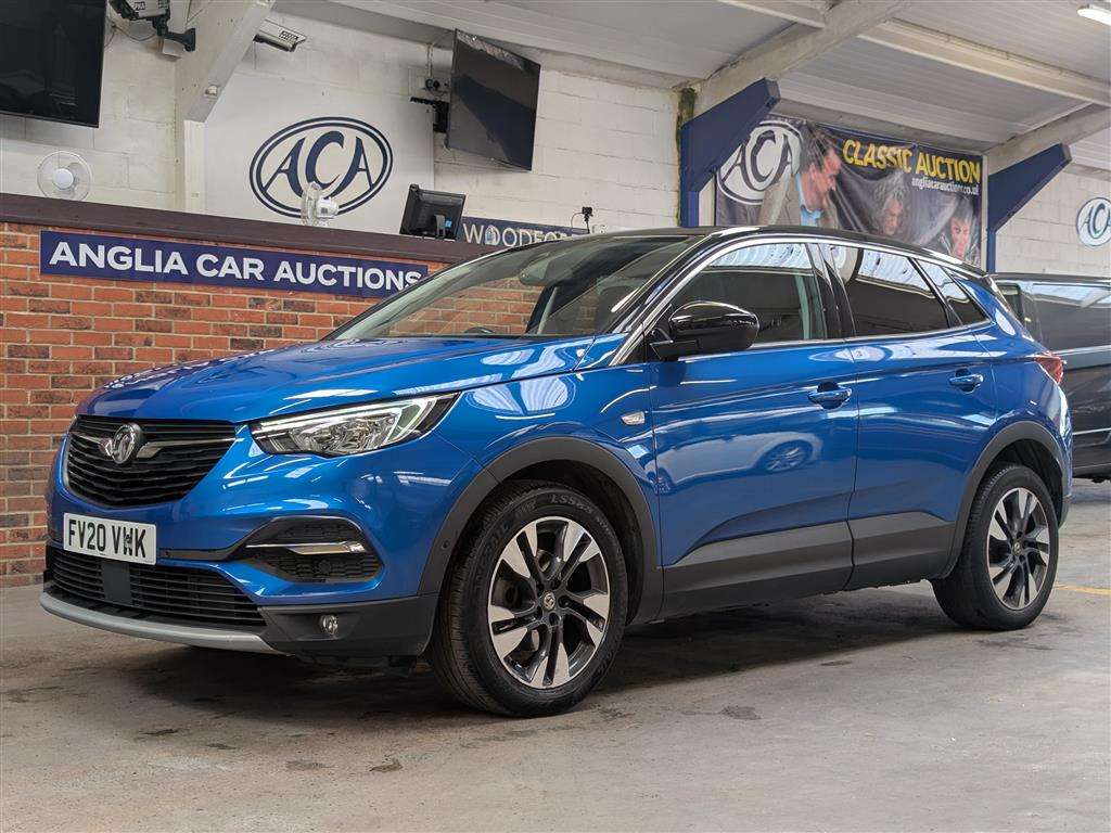 <p>2020 VAUXHALL GRANDLAND X SRI NAV TURBO</p>