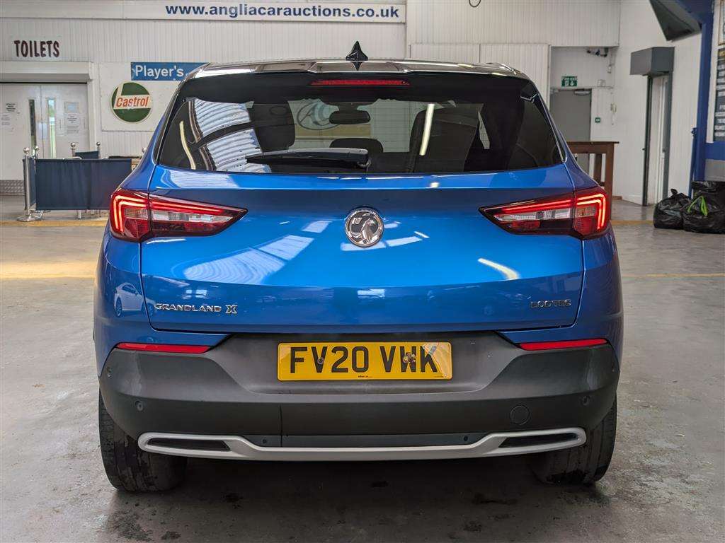 <p>2020 VAUXHALL GRANDLAND X SRI NAV TURBO</p>