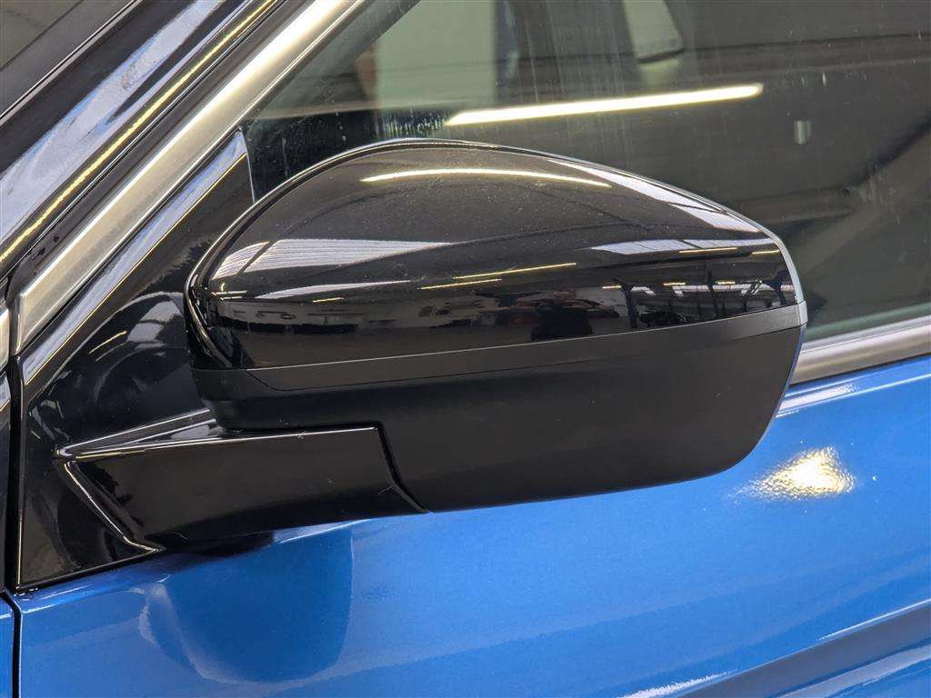 <p>2020 VAUXHALL GRANDLAND X SRI NAV TURBO</p>