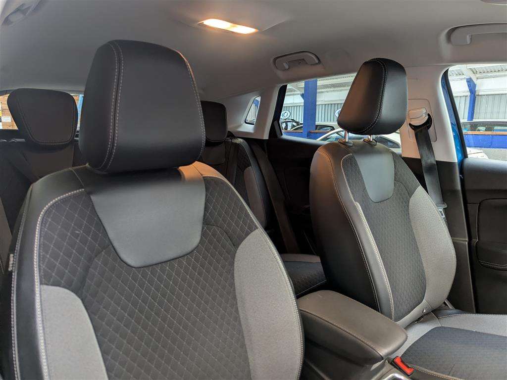 <p>2020 VAUXHALL GRANDLAND X SRI NAV TURBO</p>