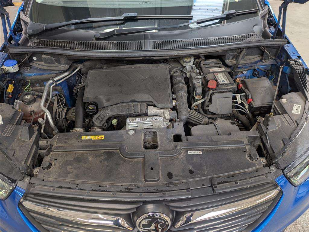 <p>2020 VAUXHALL GRANDLAND X SRI NAV TURBO</p>